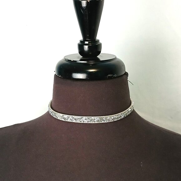 Sparkling Choker - Picture 1 of 4